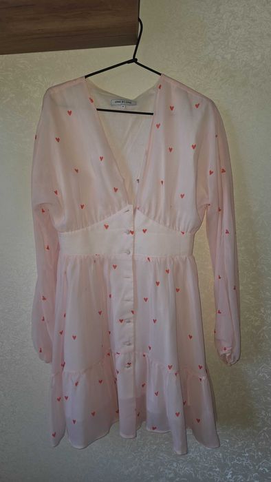 Сукня шифонова рожевого кольору розмір M