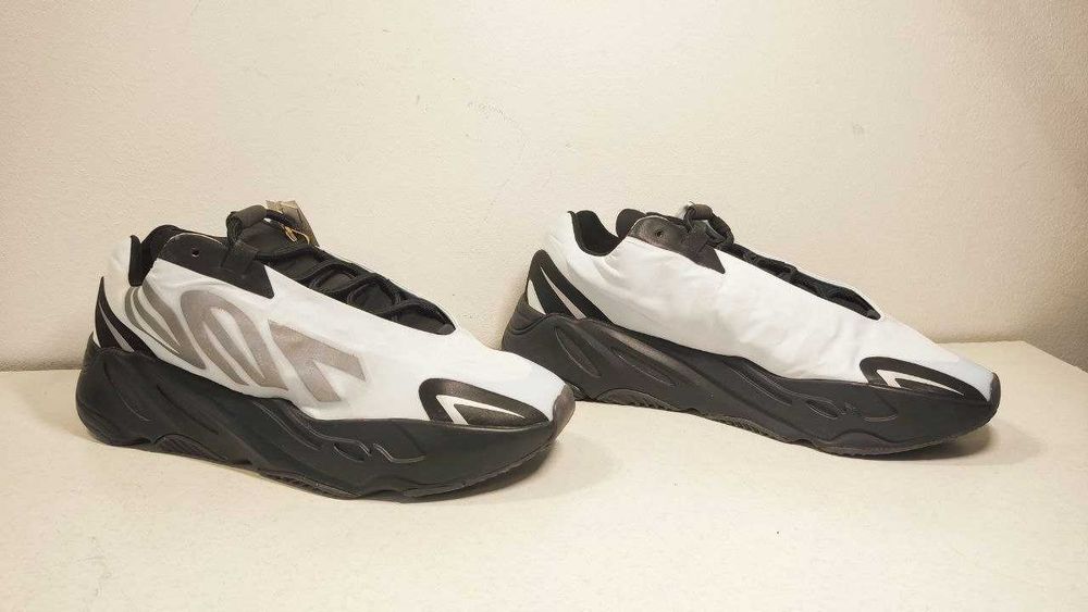 Nowe Adidas Yeezy Boost 700 MNVN Blue Tint 45 ⅓ (29cm) oryginalne