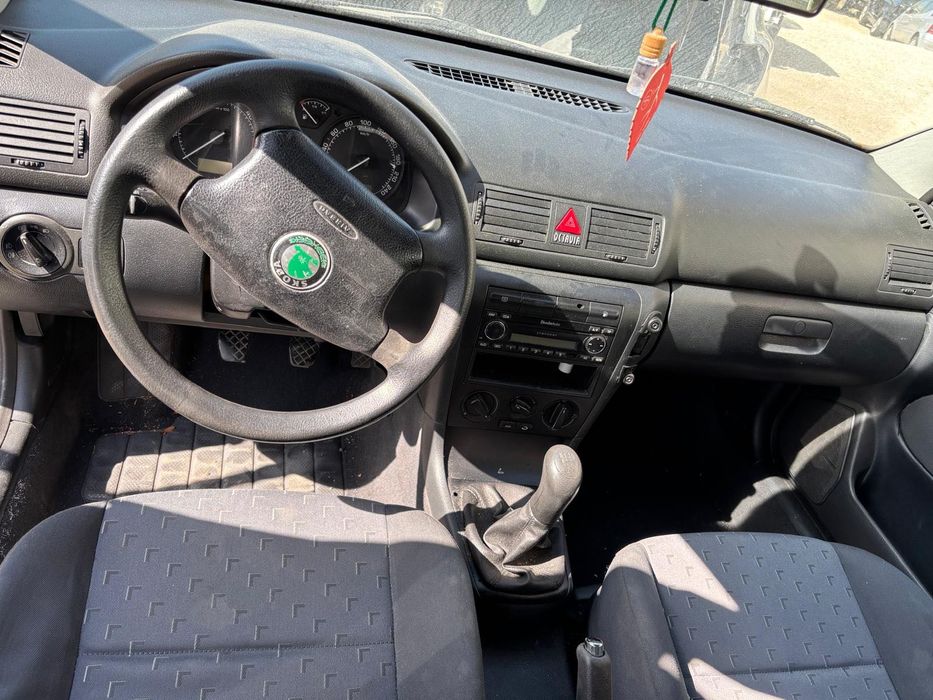 Skoda Octavia de 2005 para peças