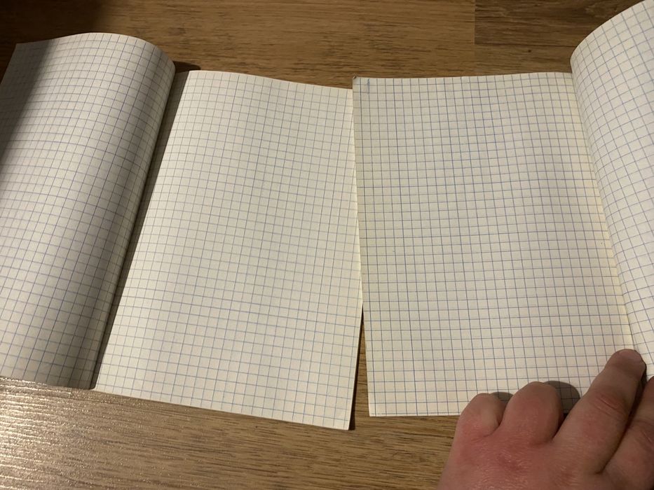 5 cadernos muito antigos