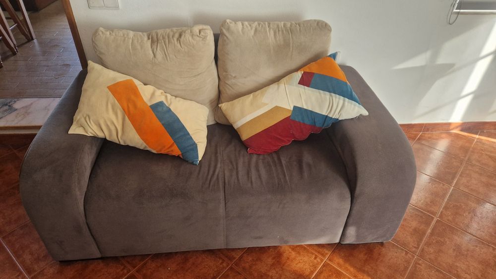 Sofá 2 lugares com 2 bancos
