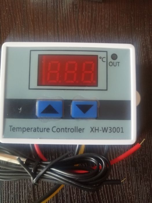 Продам Терморегулятор температуры на 220V