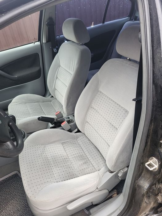 Skoda Octavia tour 1.6 МРІ