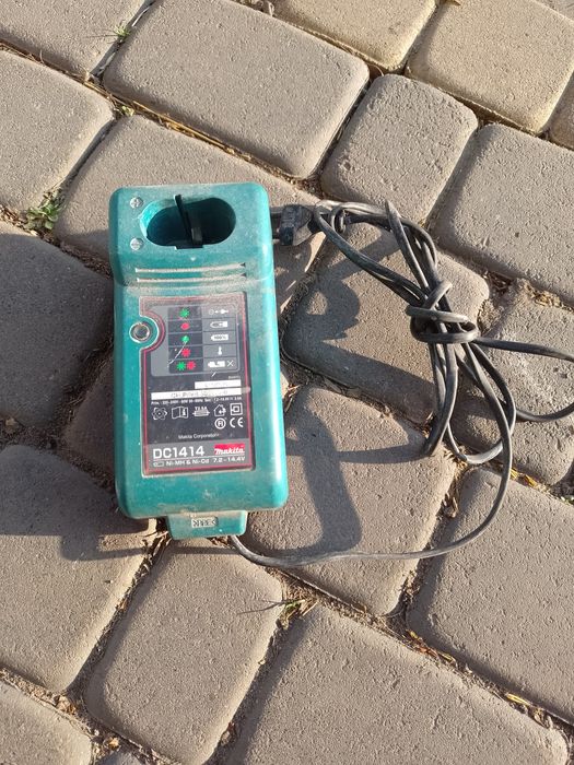 Łądowarka Makita  DC1414