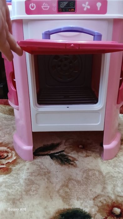 Кухня дитяча іграшки.