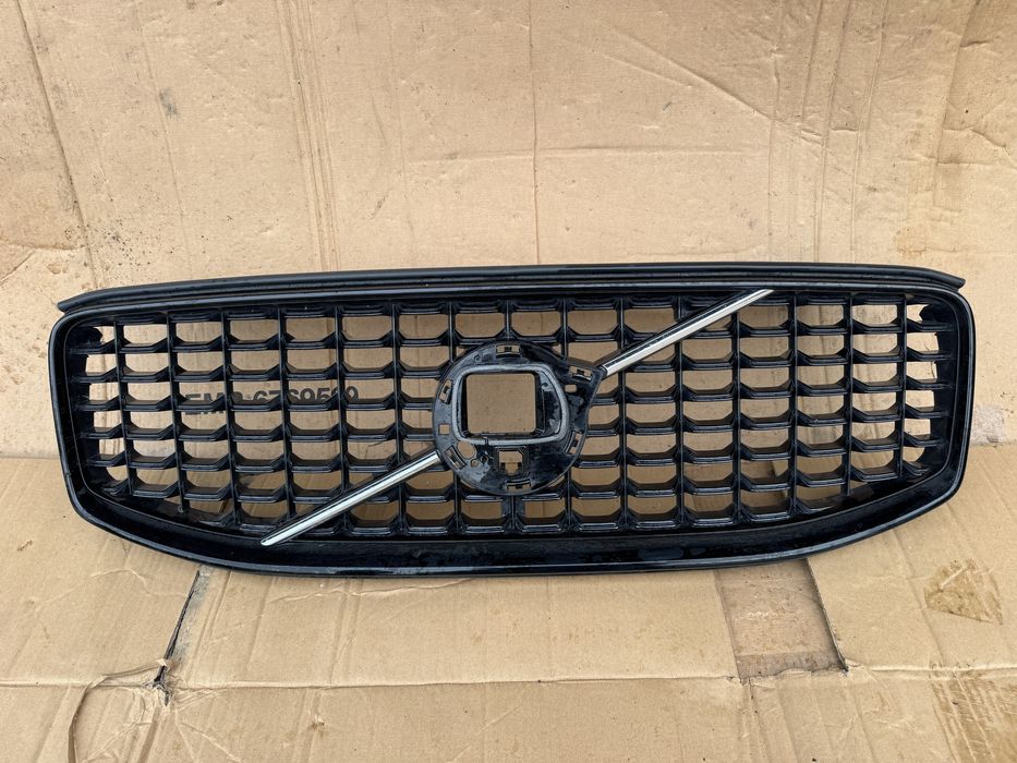 Grill atrapa volvo xc60 r-design 2018 do 2024
