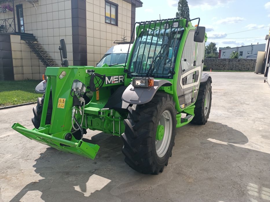 Новий навантажувач Merlo TF35.7-115ЕЕ