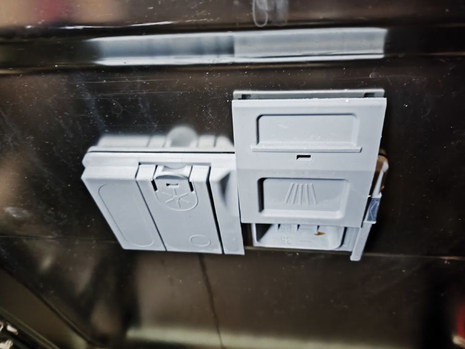 Cześć do zmywarki Hotpoint Ariston