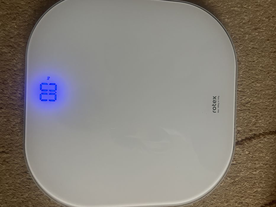 Продам весы новые Rotex
