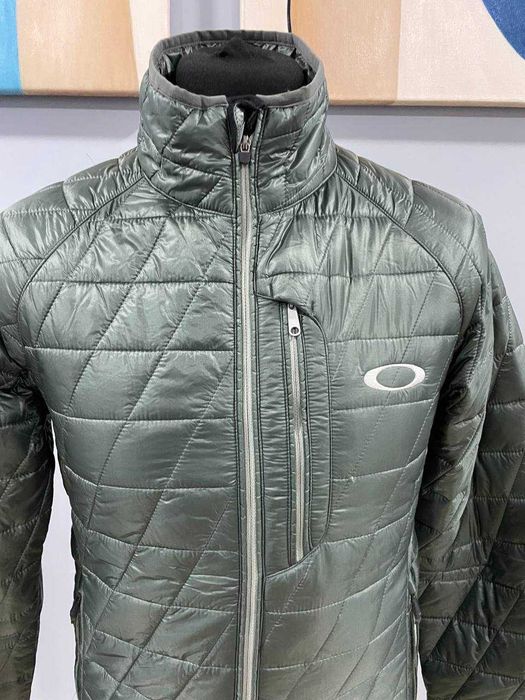 Мікропуховик чоловічий фірми Oakley Primaloft
