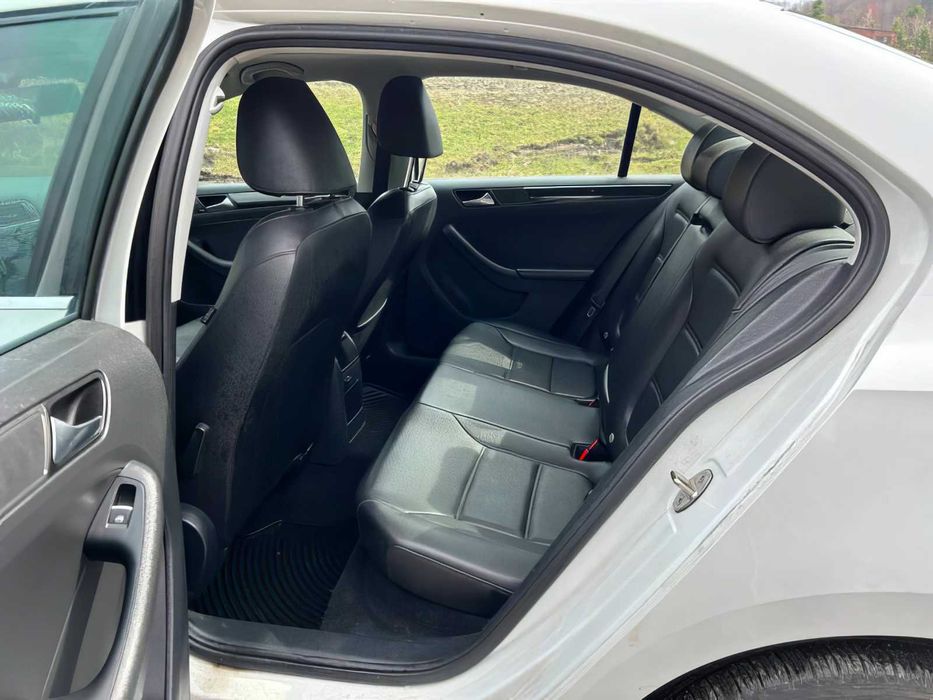 Volkswagen Jetta SEL Premium      2016