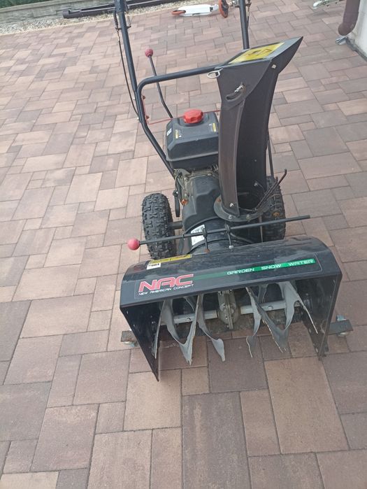 Odśniezarka spalinowa NAC dmuchawa z napędem