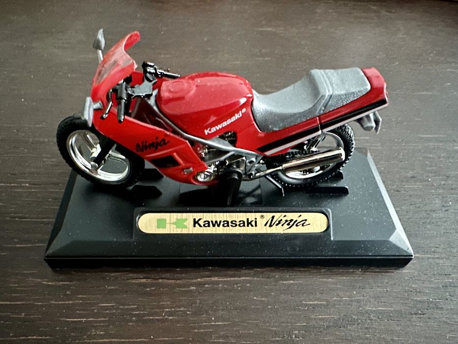 Model kolekcjonerski Kawasaki Ninja vintage