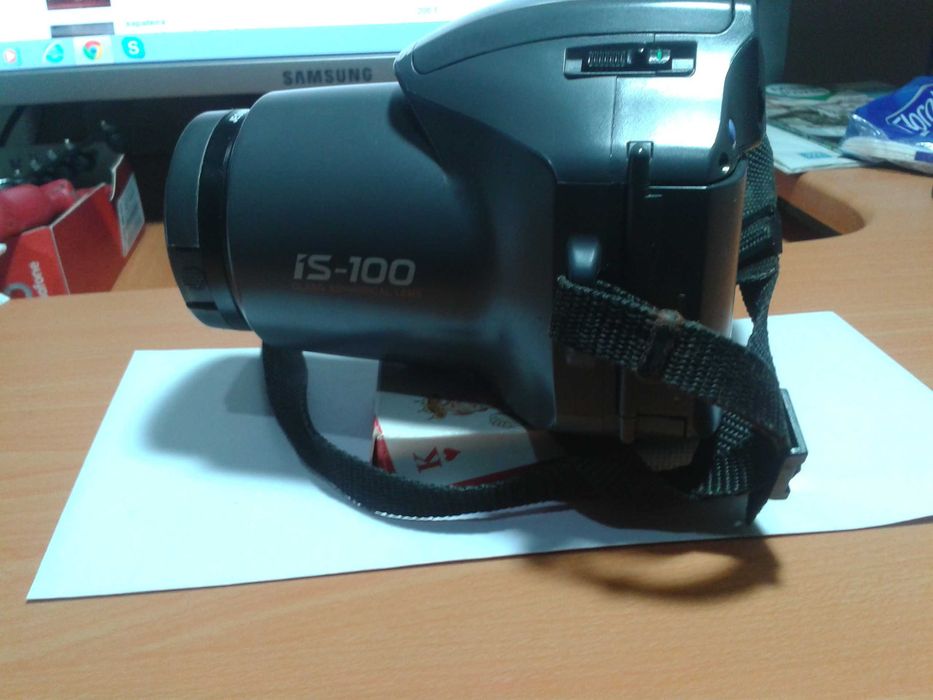 Máquina fotográfica Olympus (rolo)