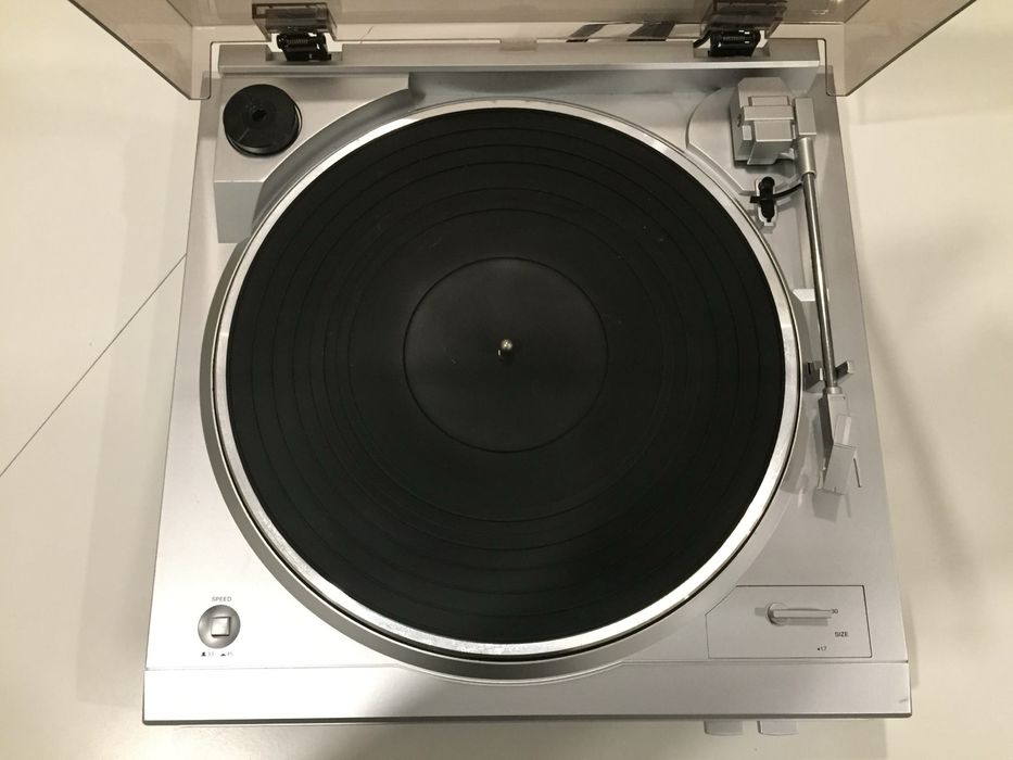 Gira-discos Denon DP-29F