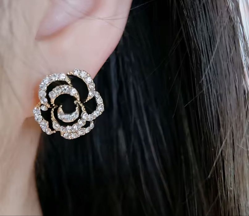сережки в стилі Chanel