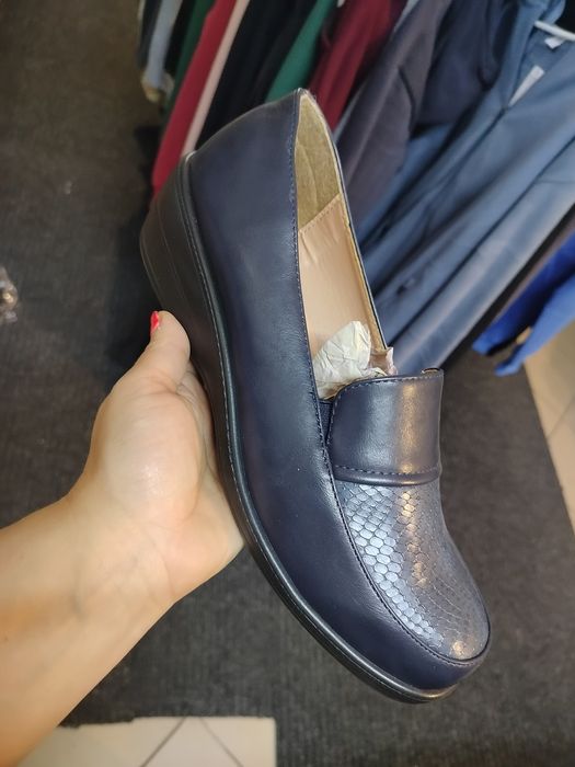 Buty.    damskie