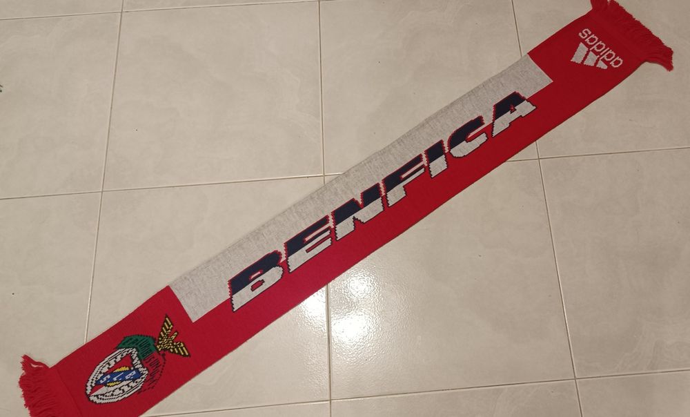 Cachecol adidas do Benfica