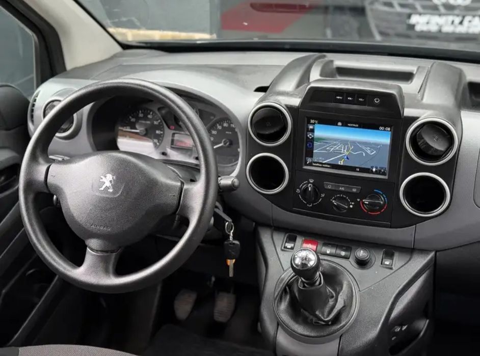 Peugeot Partner 3 lugres 120cv 6 vel.