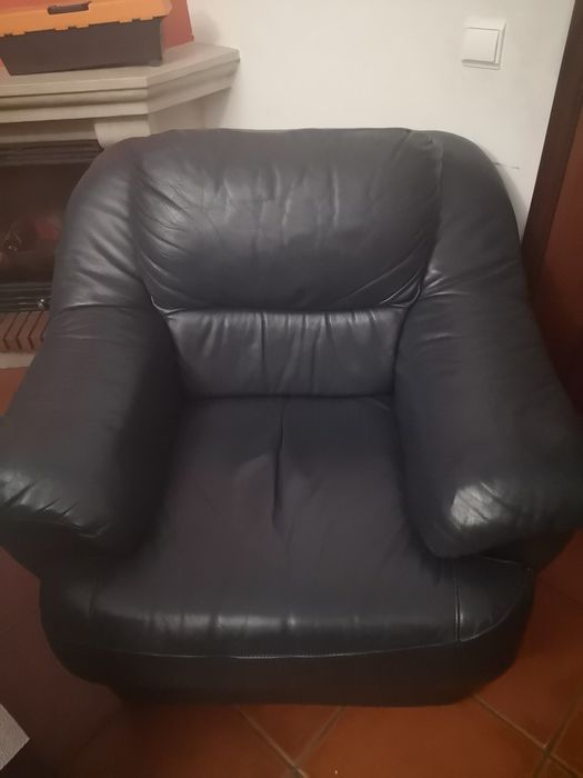 Sofá em pele genuína azul petroleo Pombal • OLX Portugal