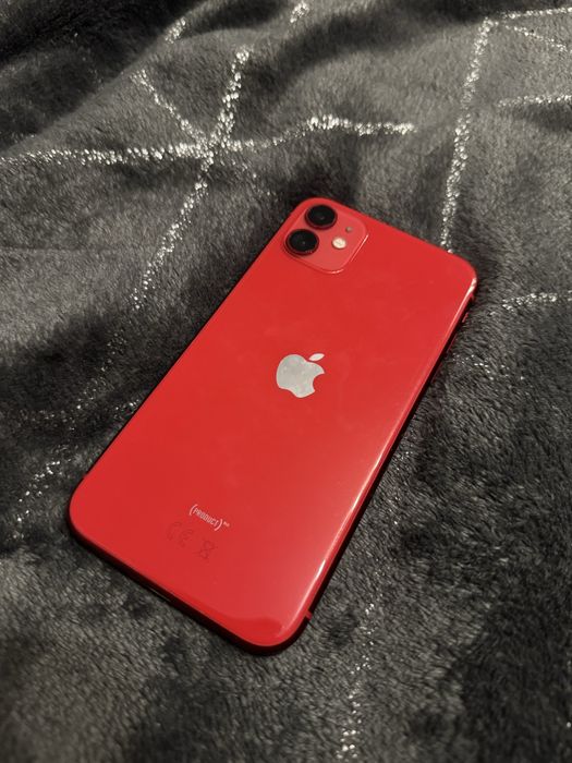 Iphone 11 64 GB Czerwony