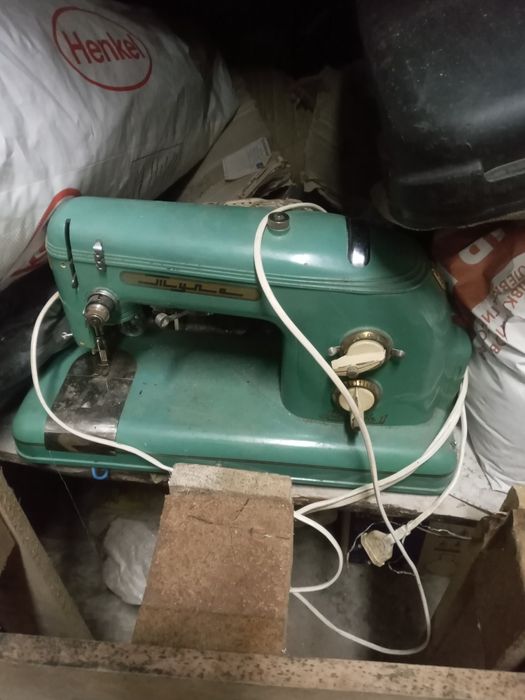 Про швейну машинку