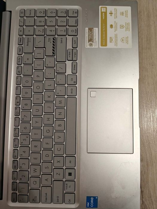 Laptop Asus vivibook i3-13th 8gb ram ssd dysk stanie jak nowy