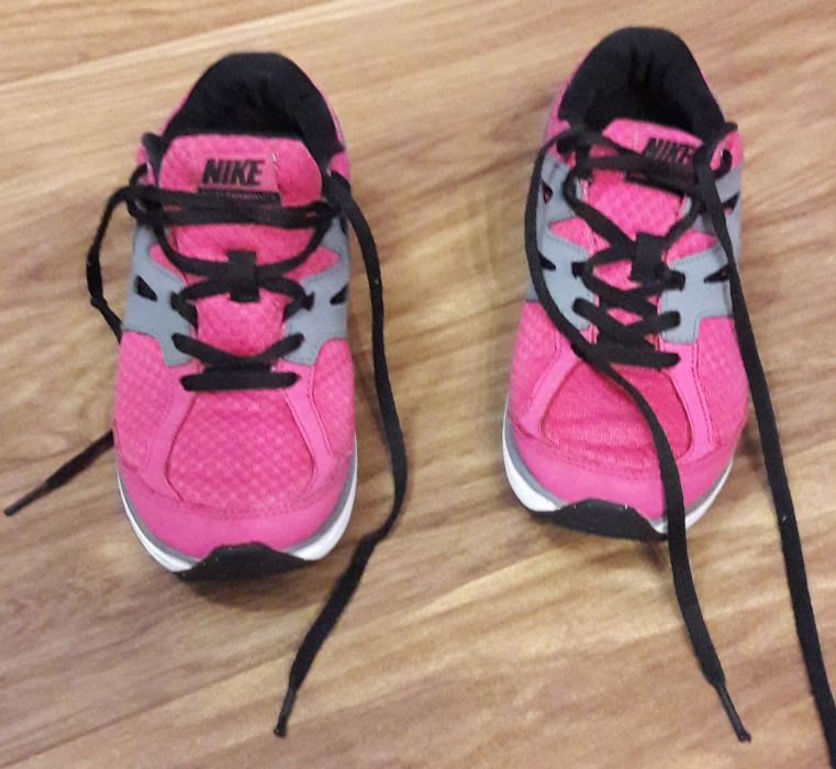 Buty różowe Nike