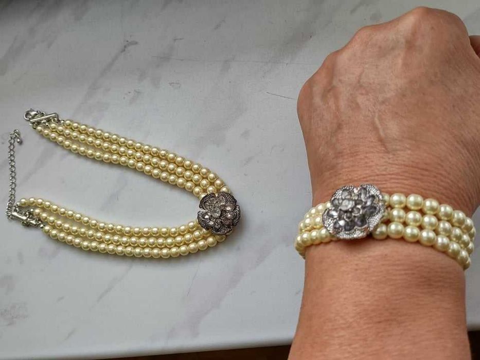Elegancki komplet sztuczne perły.
