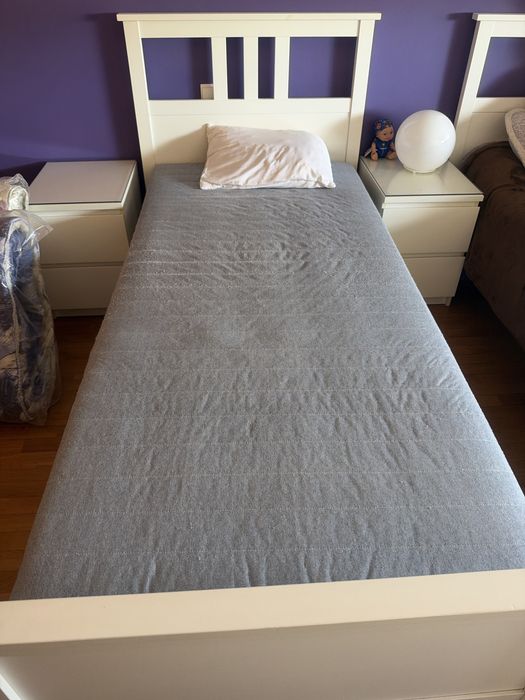 Cama branca de solteiro com/sem colchao