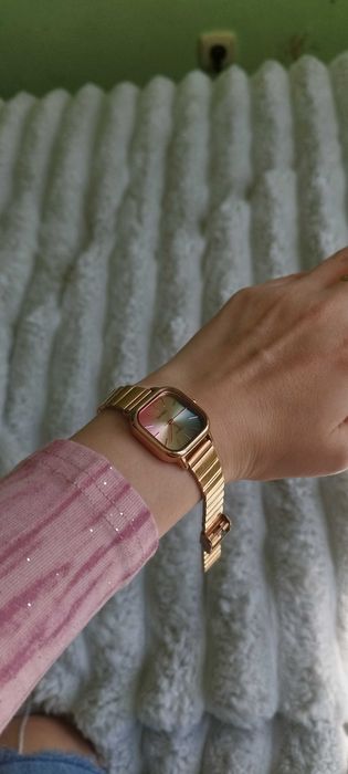 Жіночий годинник