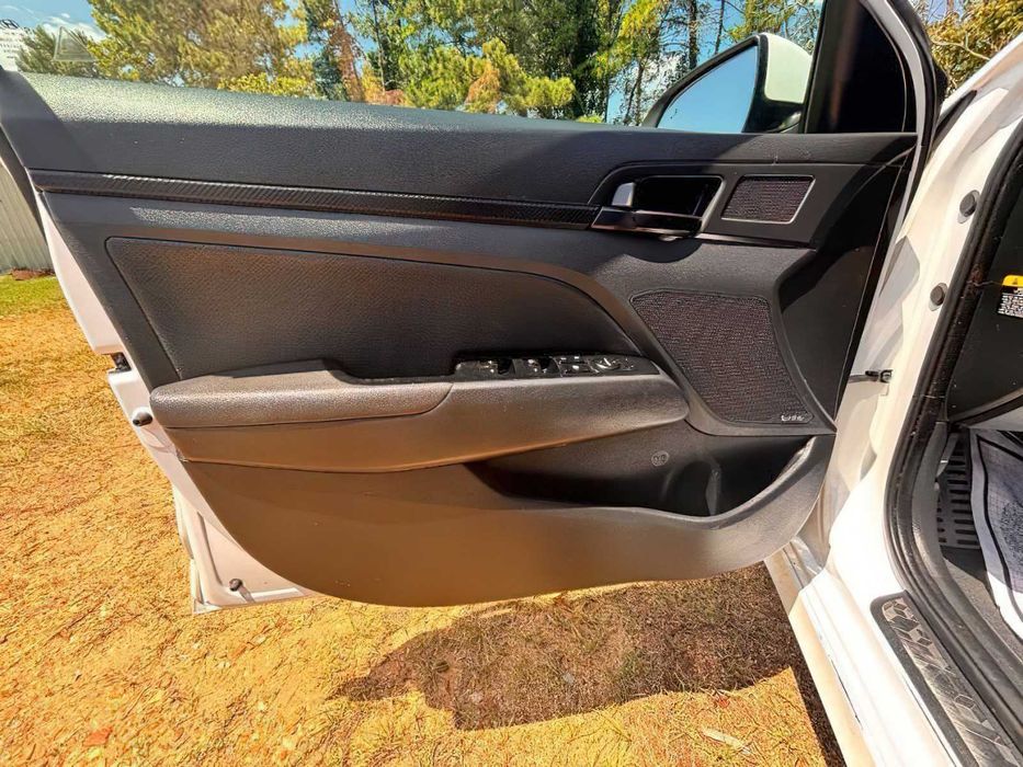 Hyundai Elantra Sport      2017