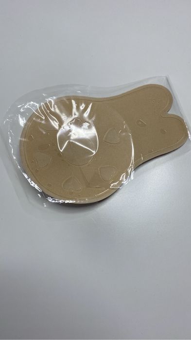 Samoprzylepne osłonki podnoszące biust