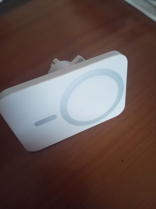 iPhone Portable Charger451854972465326081