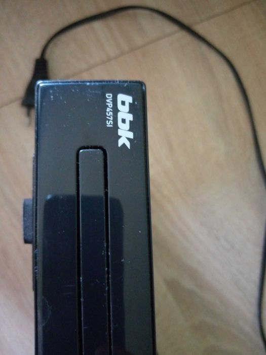 BBK dvd плеер/караоке DVP457si+микрофон и т.д.