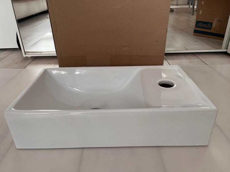 Umywalka ceramiczna nablatowa 40 x 22 Leia