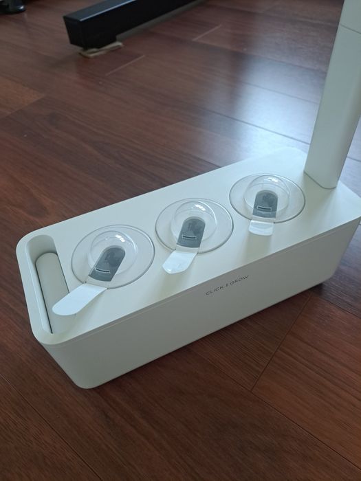 Smart Garden 3 com pouco uso