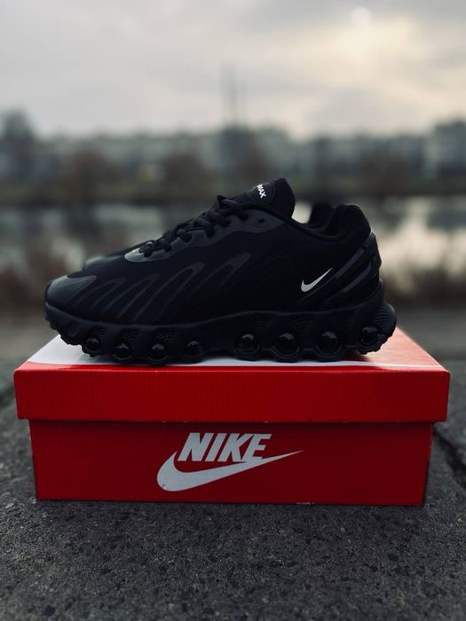 Летние стильные кросовки nike tn plus черные мужские кросовки дышащие красовки найк амортищирующая подошва гелевые подушки