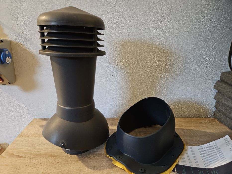 Kominek wentylacyjny Wirplast fi110 z podstawa