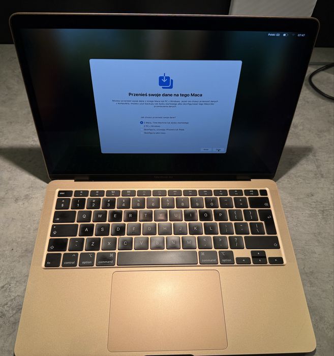 Macbook Air 2020 dysk 500GB 13 cali