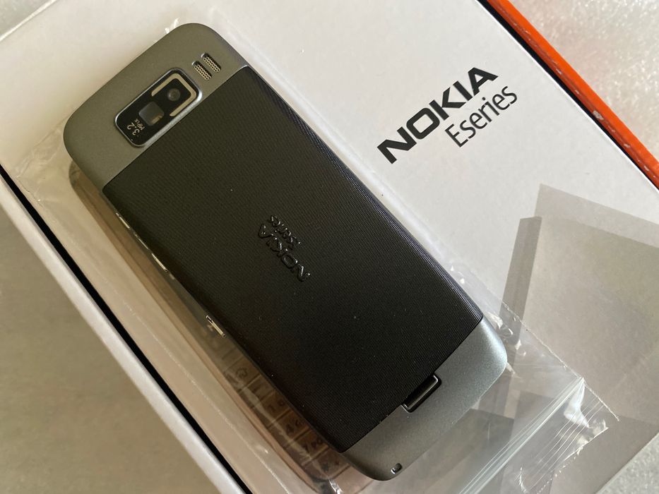 Nokia E52 - pełny zestaw