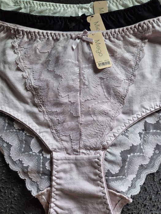 Figi damskie z koronką