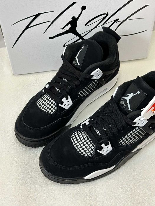 Buty Air Jordan 4 Retro White Thunder R.38