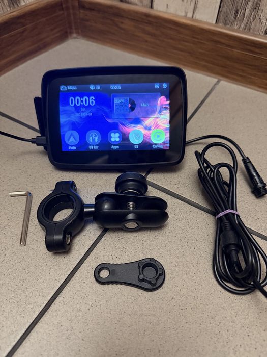 Carplay motocyklowy ekran 5” android ios bluetotch