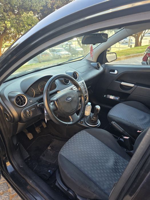 Ford Fiesta 1.25 Gasolina (2006) – 5 Portas | Excelente Estado — photo 3