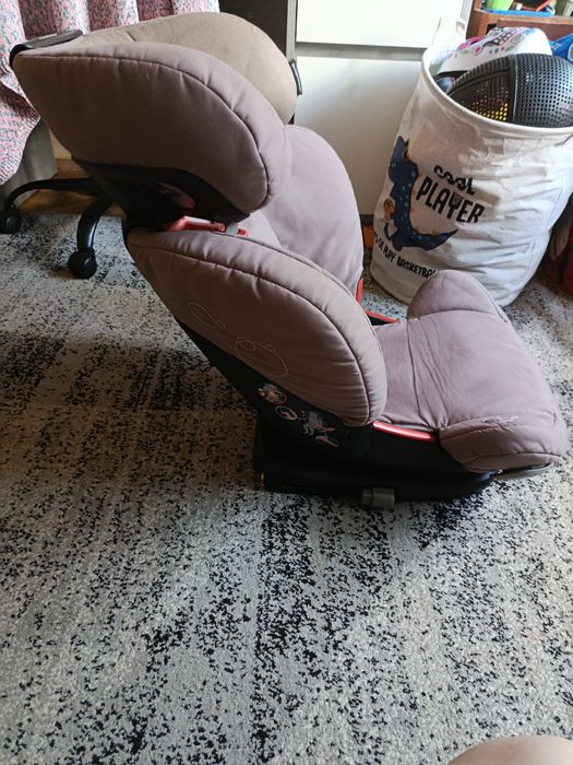 Дитяче автокрісло Maxi Cosi 15-36 кг