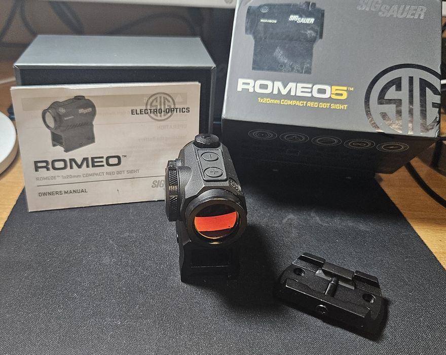 Приціл Sig Sauer Romeo5 1x20 Compact Red Dot Sight