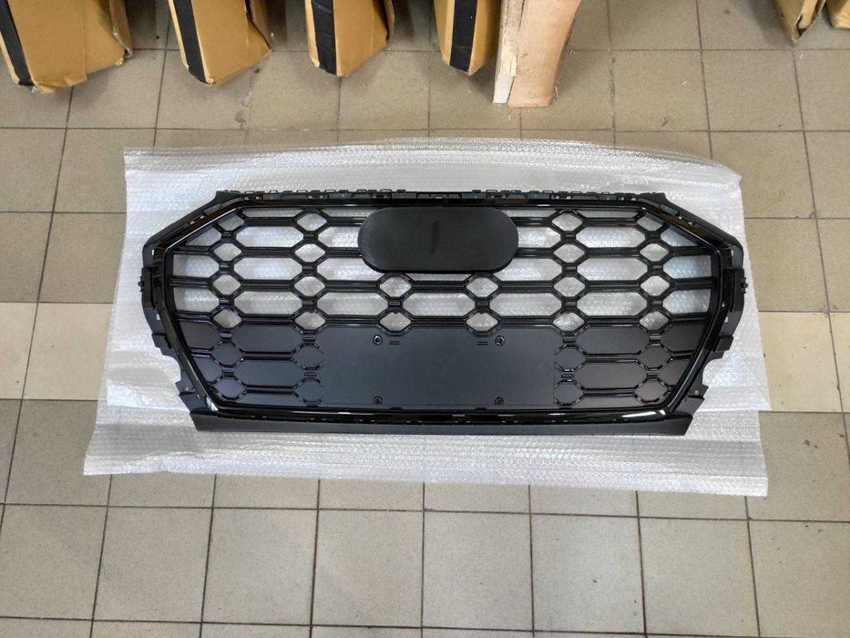 Audi Q5 80A Lift бампер передній решітка Ауді КУ 5