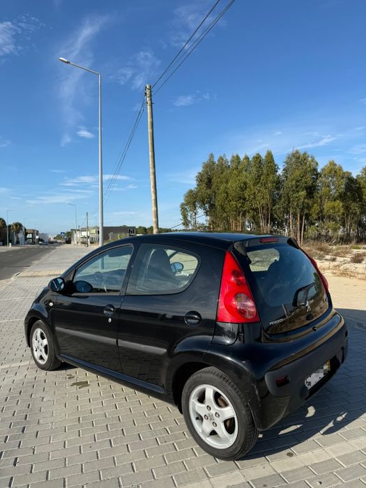 Carro Pegeout 107