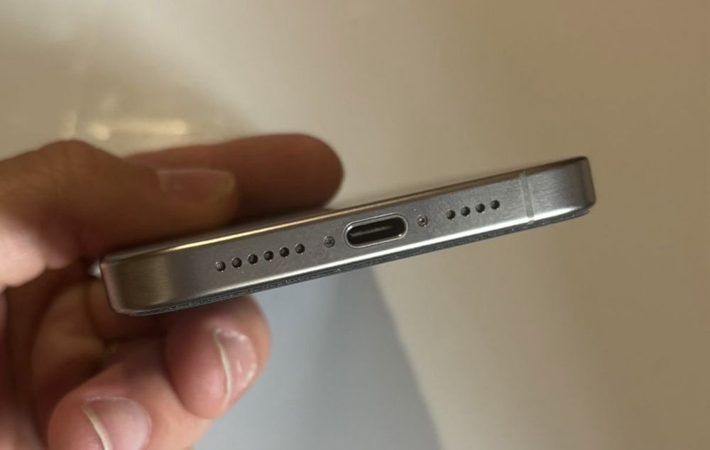 Vendo Iphone 15 Pro Max 256gb